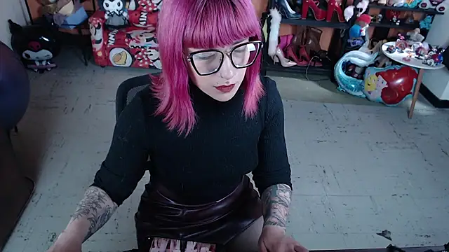 Snapshot of MissMiia2 chatting on 9, 2, 2026 MissMiia2 online show from 9, 2, 2026