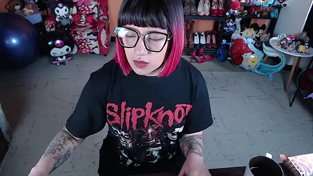 MissMiia2 online show from 9, 11, 2025