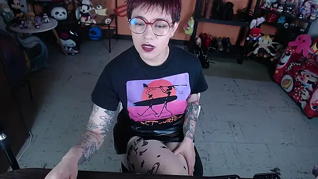 Snapshot of MissMiia2 chatting on 12, 6, 2026 MissMiia2 online show from 12, 6, 2026