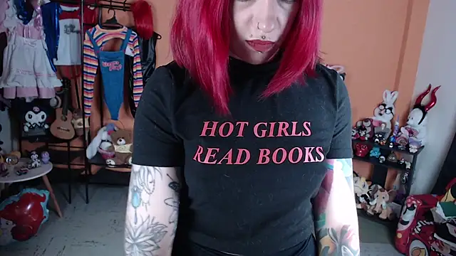 Snapshot of MissMiia2 chatting on 23, 2, 2026 MissMiia2 online show from 23, 2, 2026