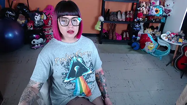 MissMiia2 online show from 24, 10, 2025