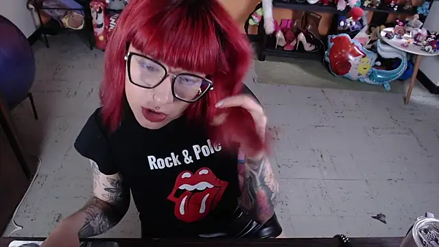 Snapshot of MissMiia2 chatting on 11, 2, 2026 MissMiia2 online show from 11, 2, 2026