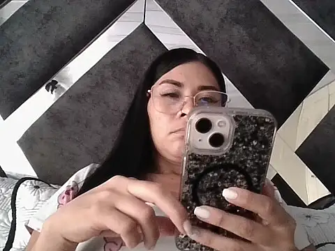 PERLA LOVE SEXY online show from 4, 11, 2025