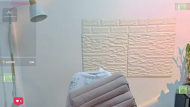 Snapshot of Carly_1 chatting on 8, 7, 2026 Carly 1 online show from 8, 7, 2026