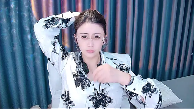 Daisy7 11 online show from 8, 11, 2025