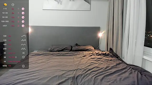 jesssicamooon online show from 9, 9, 2025