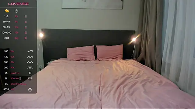 jesssicamooon online show from 8, 10, 2025