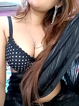 Snapshot of Diamond_queeen chatting on 8, 11, 2025 Diamond queeen online show from 8, 11, 2025