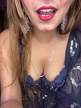 Snapshot of Diamond_queeen chatting on 23, 11, 2025 Diamond queeen online show from 23, 11, 2025