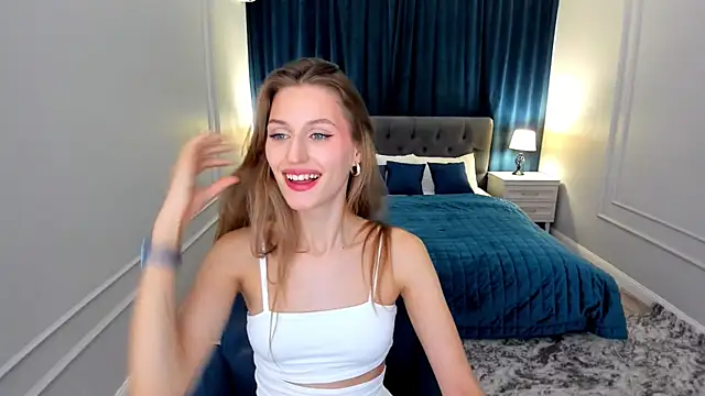 Snapshot of NaturalBeaty chatting on 29, 9, 2025 NaturalBeaty online show from 29, 9, 2025