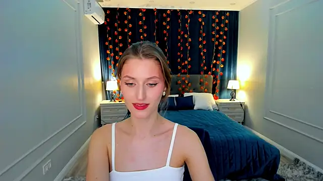 Snapshot of NaturalBeaty chatting on 17, 11, 2025 NaturalBeaty online show from 17, 11, 2025