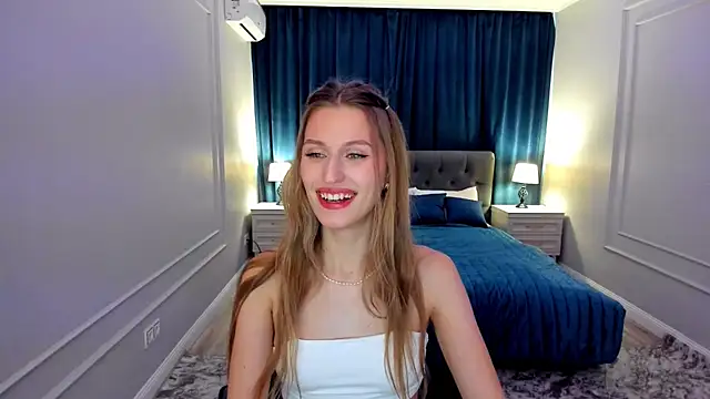 Snapshot of NaturalBeaty chatting on 22, 9, 2025 NaturalBeaty online show from 22, 9, 2025