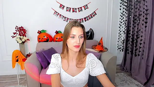 Snapshot of NaturalBeaty chatting on 24, 10, 2025 NaturalBeaty online show from 24, 10, 2025