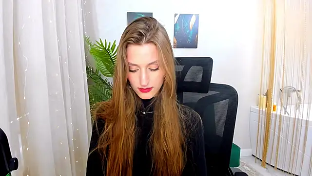 Snapshot of NaturalBeaty chatting on 11, 3, 2025 NaturalBeaty online show from 11, 3, 2025