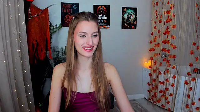 Snapshot of NaturalBeaty chatting on 15, 10, 2025 NaturalBeaty online show from 15, 10, 2025