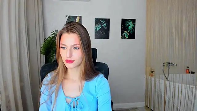 Snapshot of NaturalBeaty chatting on 23, 11, 2025 NaturalBeaty online show from 23, 11, 2025