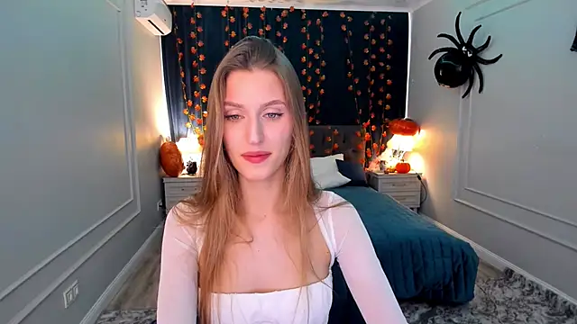 Snapshot of NaturalBeaty chatting on 26, 10, 2025 NaturalBeaty online show from 26, 10, 2025