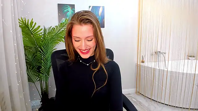 Snapshot of NaturalBeaty chatting on 3, 3, 2025 NaturalBeaty online show from 3, 3, 2025