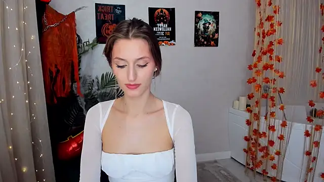 Snapshot of NaturalBeaty chatting on 14, 10, 2025 NaturalBeaty online show from 14, 10, 2025