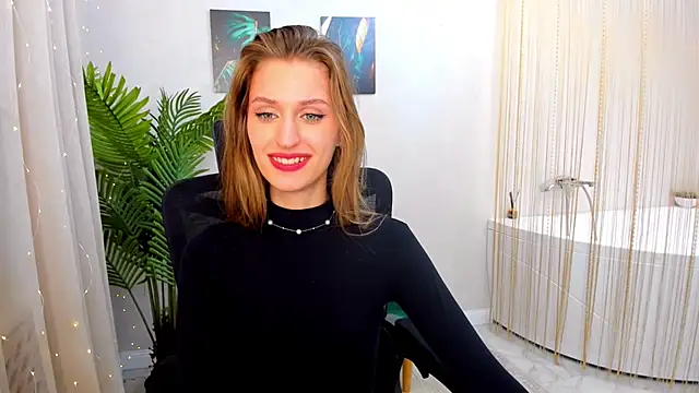 Snapshot of NaturalBeaty chatting on 3, 3, 2025 NaturalBeaty online show from 3, 3, 2025