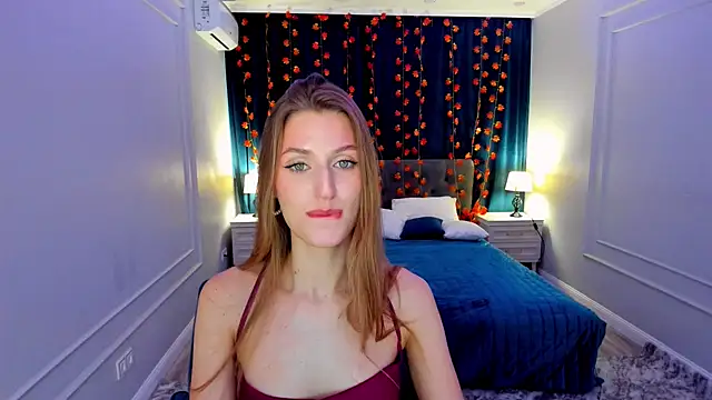 Snapshot of NaturalBeaty chatting on 10, 11, 2025 NaturalBeaty online show from 10, 11, 2025