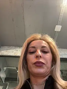 Diamond Bunny  online show from 24, 3, 2026