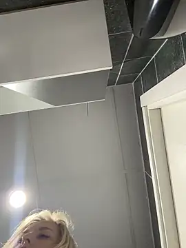 Diamond Bunny  online show from 13, 2, 2026