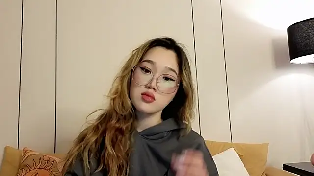 Snapshot of Jennatyan chatting on 4, 3, 2026 Jennatyan online show from 4, 3, 2026