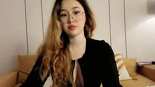 Jennatyan online show from 25, 4, 2026