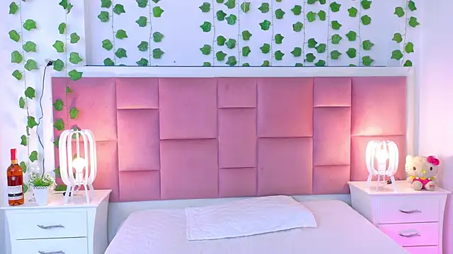 Snapshot of kaily_sweet1 chatting on 6, 6, 2026 kaily sweet1 online show from 6, 6, 2026