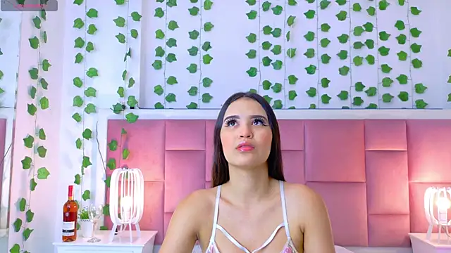 Snapshot of kaily_sweet1 chatting on 16, 7, 2026 kaily sweet1 online show from 16, 7, 2026