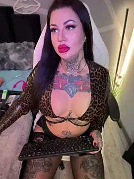 krysstal003 online show from 17, 2, 2025