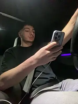 Snapshot of youssef00711 chatting on 5, 3, 2025 youssef00711 online show from 5, 3, 2025