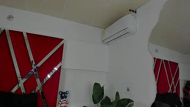 Milanxht online show from 24, 11, 2025