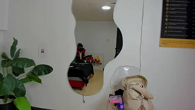 Milanxht online show from 30, 10, 2025