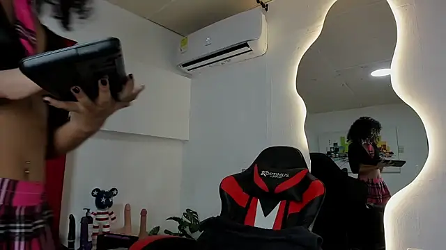 Milanxht online show from 13, 3, 2025