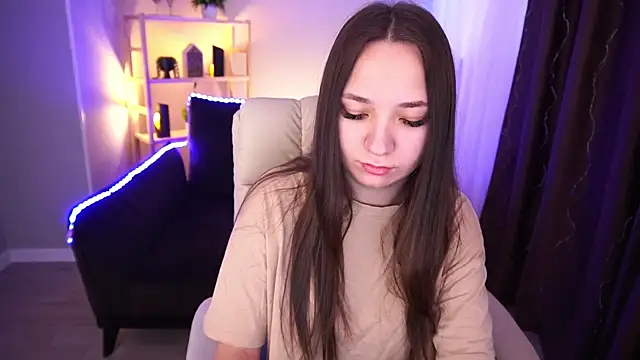 ElysLunar online show from 8, 1, 2025