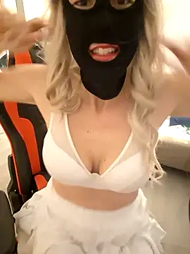 Hexe12346 online show from 2, 2, 2026