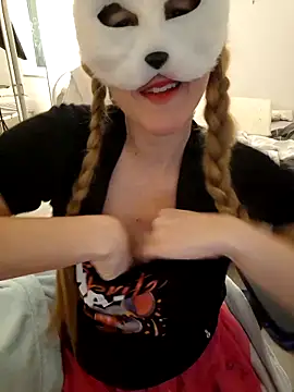 Hexe12346 online show from 27, 2, 2026