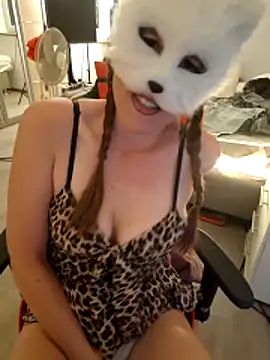 Hexe12346 online show from 29, 4, 2026