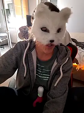 Hexe12346 online show from 10, 3, 2026