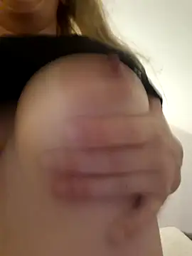 Hexe12346 online show from 11, 3, 2026