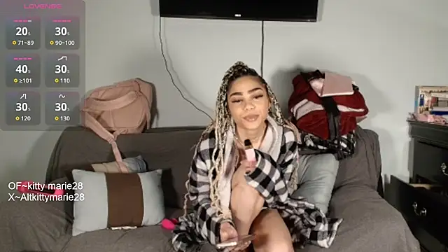 Snapshot of kittymarie28 chatting on 15, 11, 2025 kittymarie28 online show from 15, 11, 2025