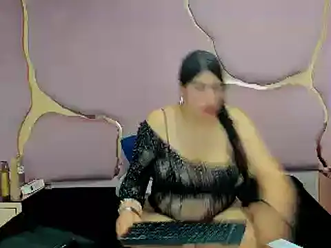 Criistaal  online show from 28, 2, 2025