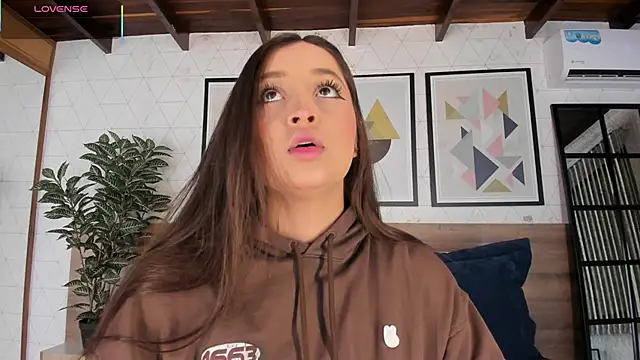 MiaKay1 online show from 5, 12, 2025