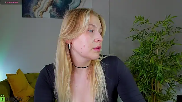 Snapshot of Colleen_Blake chatting on 14, 6, 2026 Colleen Blake online show from 14, 6, 2026
