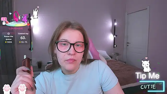 Colleen Blake online show from 26, 9, 2025