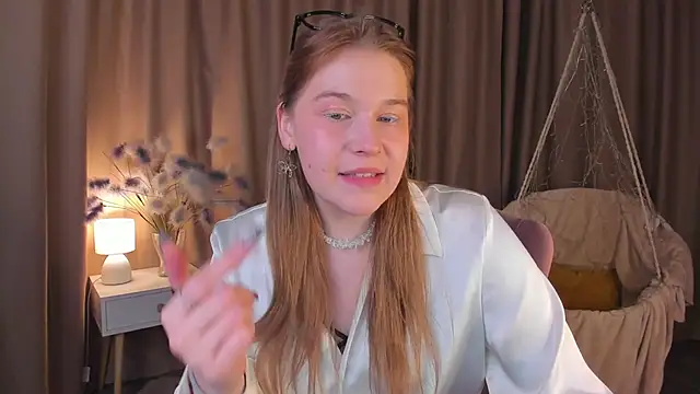 Colleen Blake online show from 22, 9, 2025