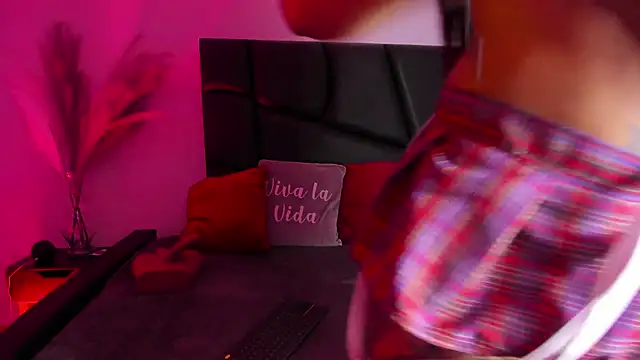 Snapshot of Tiffany_sander chatting on 18, 9, 2025 Tiffany sander online show from 18, 9, 2025