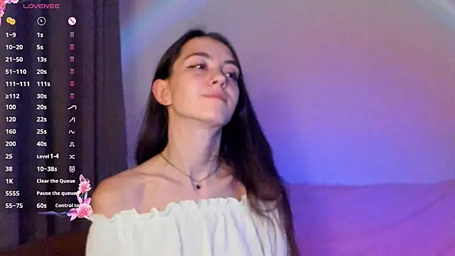 EvaBradley online show from 3, 10, 2025